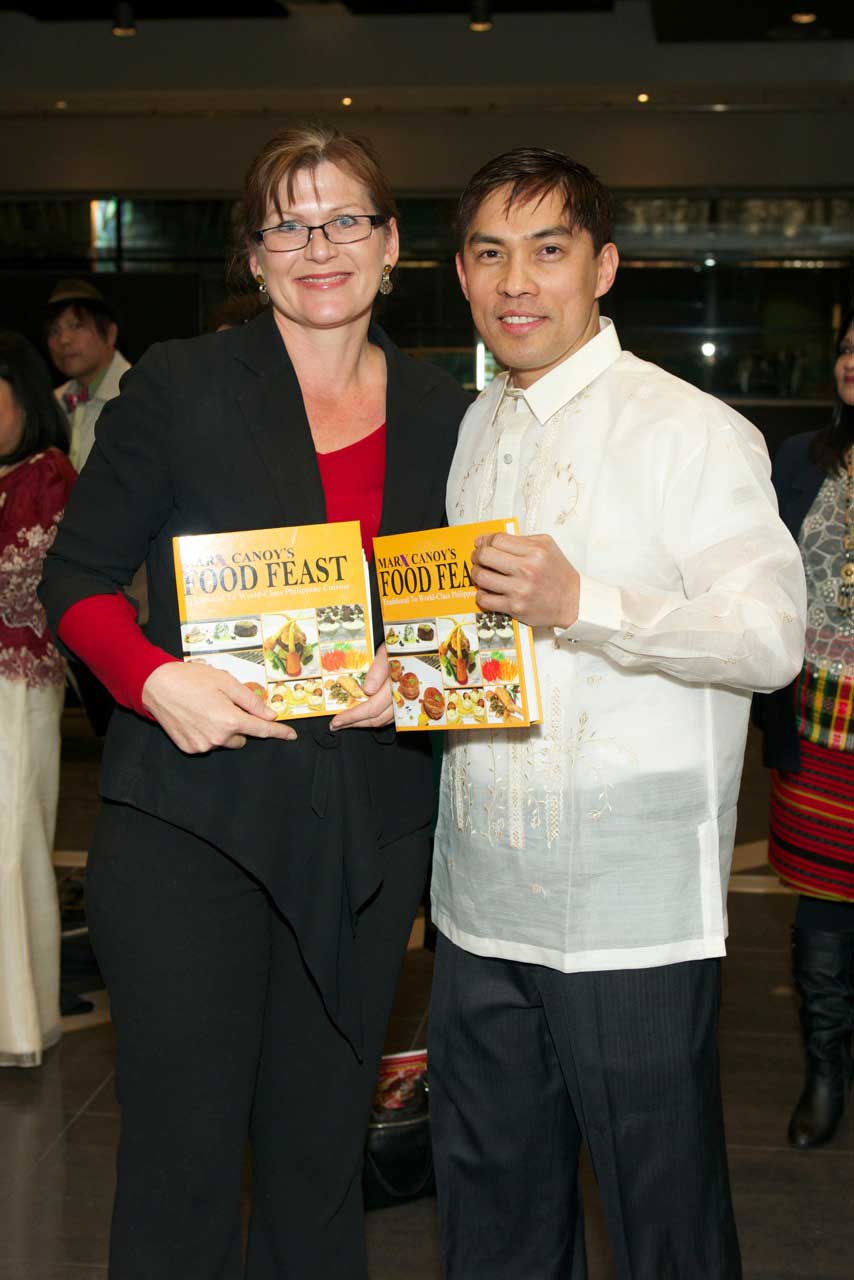 Cookbook chef Marx Canoy with Senator Kate Lundy